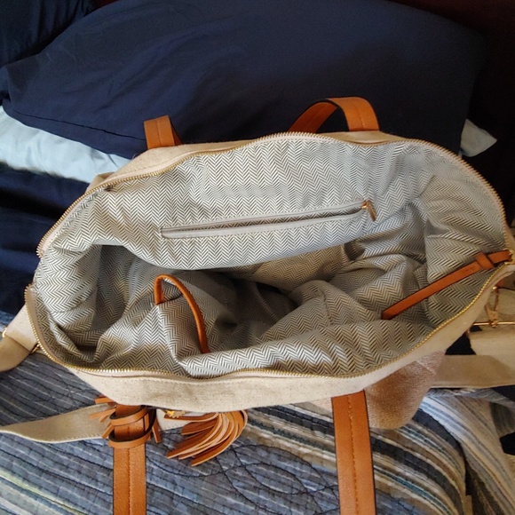 Tote - Picture 2 of 3